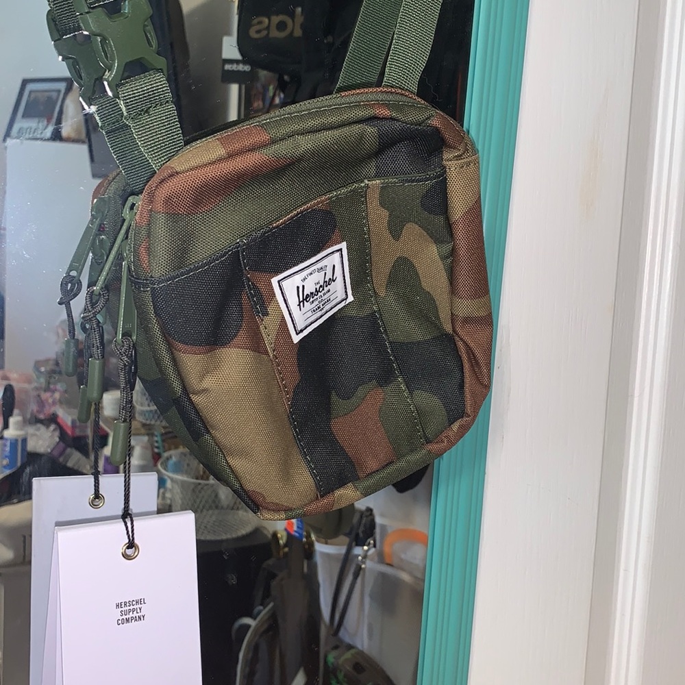 NWT Herschel crossbody